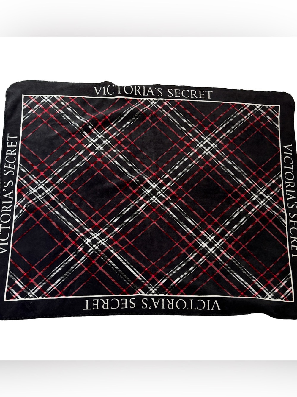 Victoria’s Secret Buffalo Plaid Sherpa Plush Blanket holiday limited edition